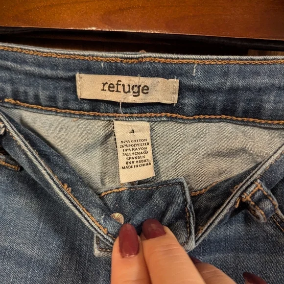 Women's Blue Jeans - Picture 3 of 4